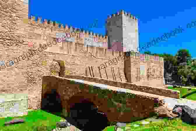 The São Jorge Castle, A Historic Castle In Lisbon, Portugal, Overlooking The City Skyline. Lisbon Travel Photo : A Perfect Accompaniment To Your Lisbon Travel Guide (Travel And Nature Photo Books)